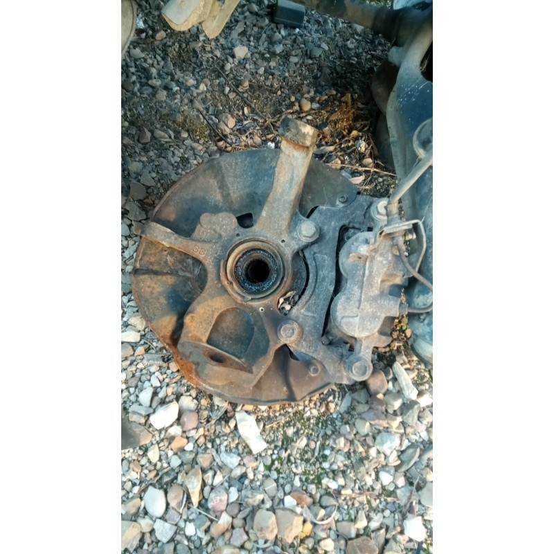 Recambio de mangueta delantera derecha para mitsubishi montero sport (k90) 2.5 turbodiesel referencia OEM IAM   