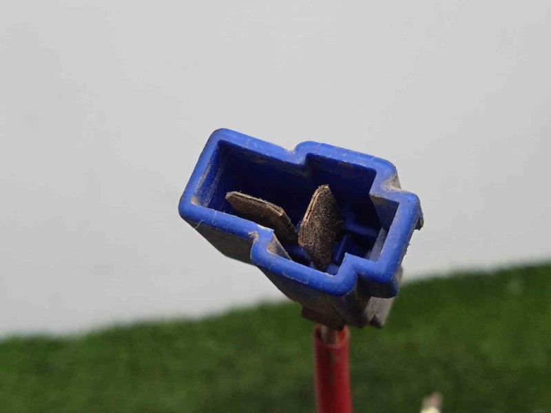 Recambio de cerradura puerta trasera derecha para tata safari . referencia OEM IAM  2.PINES 