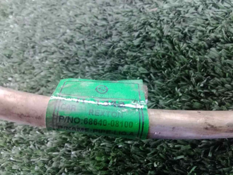 Recambio de tubos aire acondicionado para ssangyong rexton 2.7 turbodiesel cat referencia OEM IAM 6864008100  