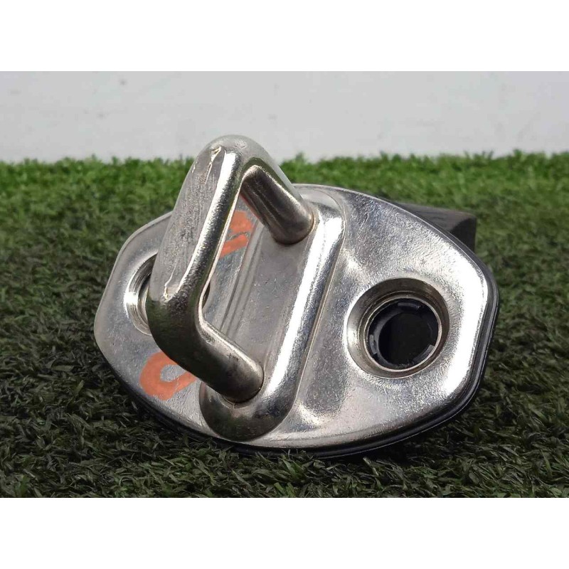 Recambio de cerradura puerta delantera derecha para man tge kasten (uy) 2.0 tdi referencia OEM IAM 3C0837033C RESBALON 