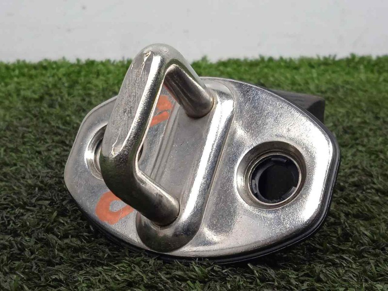 Recambio de cerradura puerta delantera derecha para man tge kasten (uy) 2.0 tdi referencia OEM IAM 3C0837033C RESBALON 