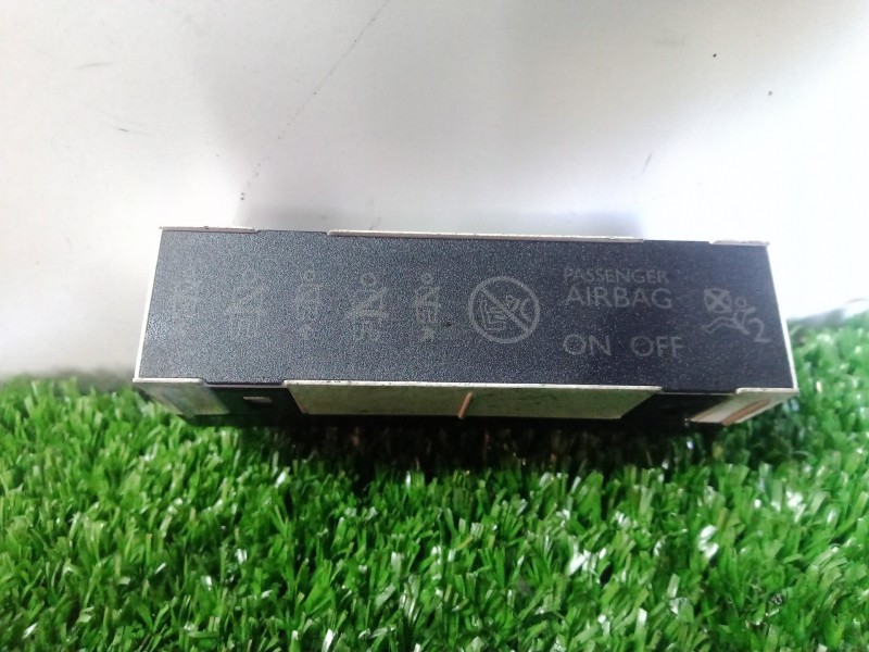 Recambio de interruptor para peugeot 508 2.0 16v hdi fap referencia OEM IAM 9665778780  