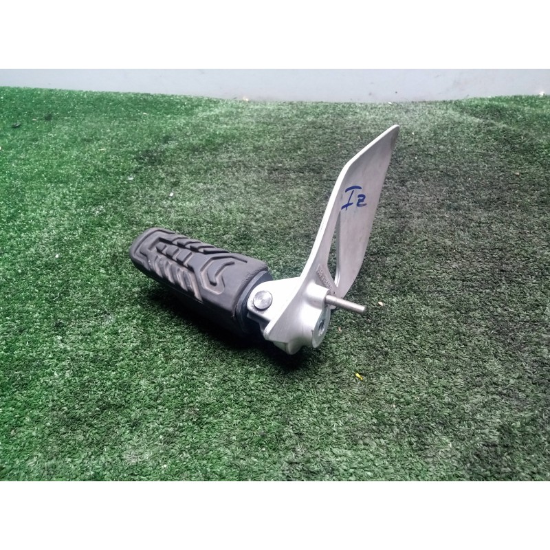 Recambio de posapie para bmw r 1200 rt referencia OEM IAM 46718560382 ESTRIBERA DERECHA K52 - 14-19