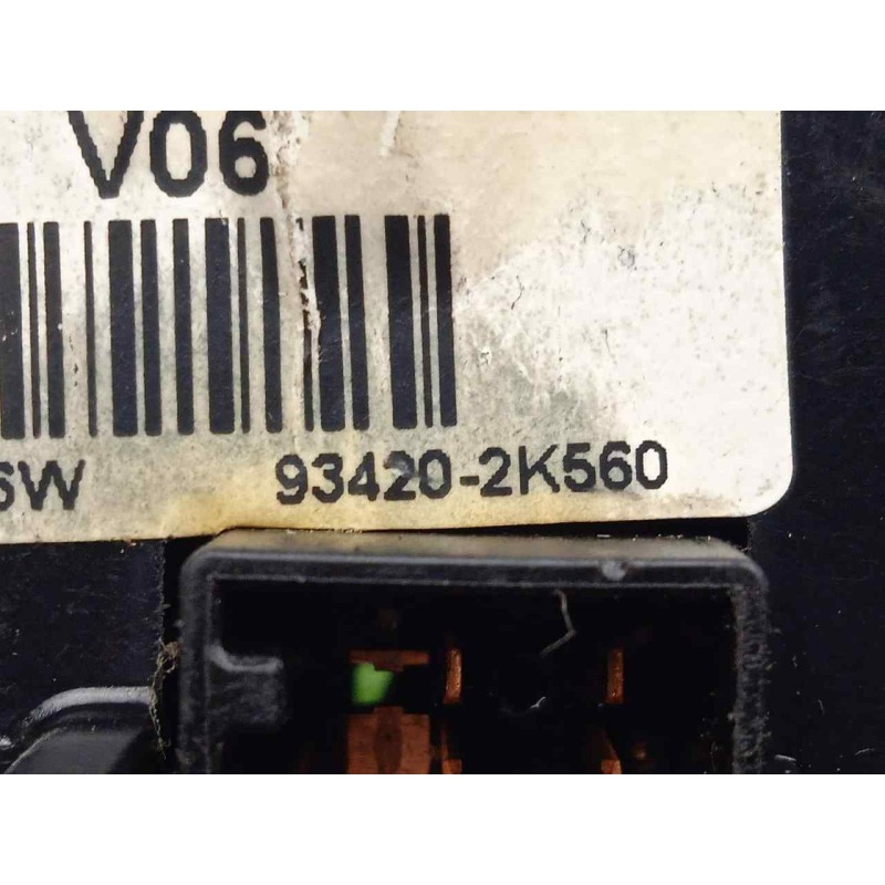 Recambio de mando limpia para hyundai i40 cw 1.7 crdi cat referencia OEM IAM 934202K560  