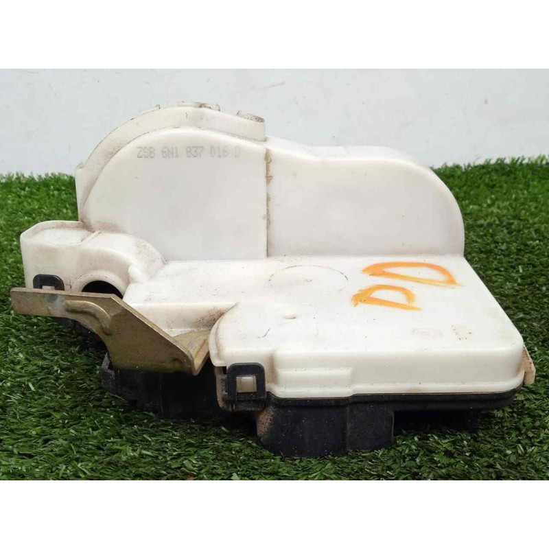 Recambio de cerradura puerta delantera derecha para volkswagen polo berlina (6n1) 1.0 referencia OEM IAM 6N1837016D 3.PUERTAS 