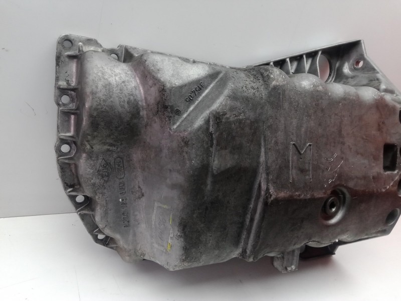 Recambio de carter para renault trafic combi (ab 4.01) 1.9 diesel referencia OEM IAM 8200185680  