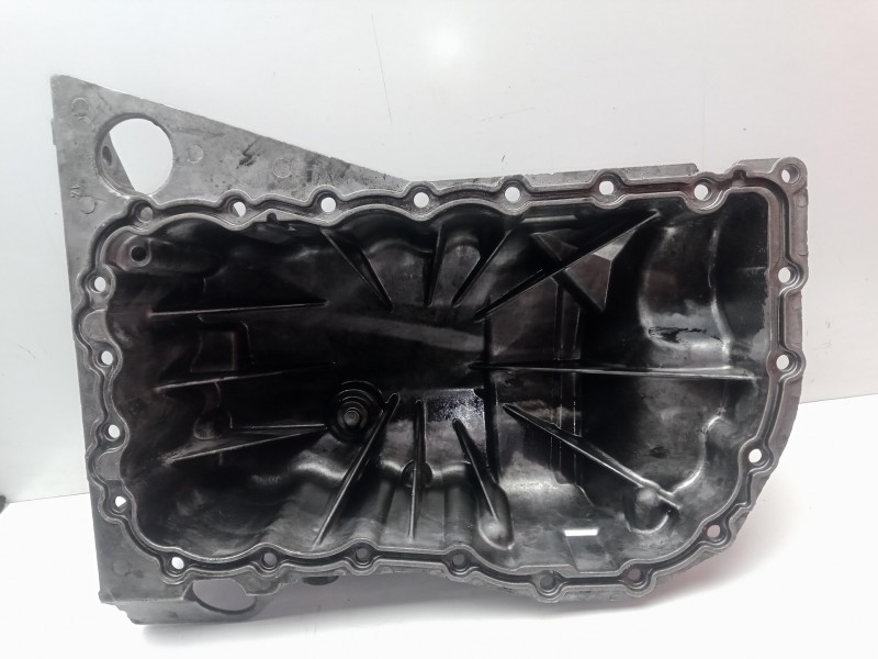 Recambio de carter para renault trafic combi (ab 4.01) 1.9 diesel referencia OEM IAM 8200185680  