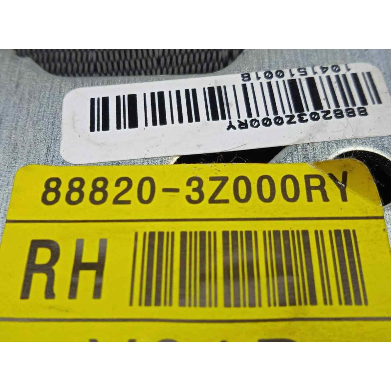 Recambio de cinturon seguridad delantero derecho para hyundai i40 cw 1.7 crdi cat referencia OEM IAM 888203Z000RY  