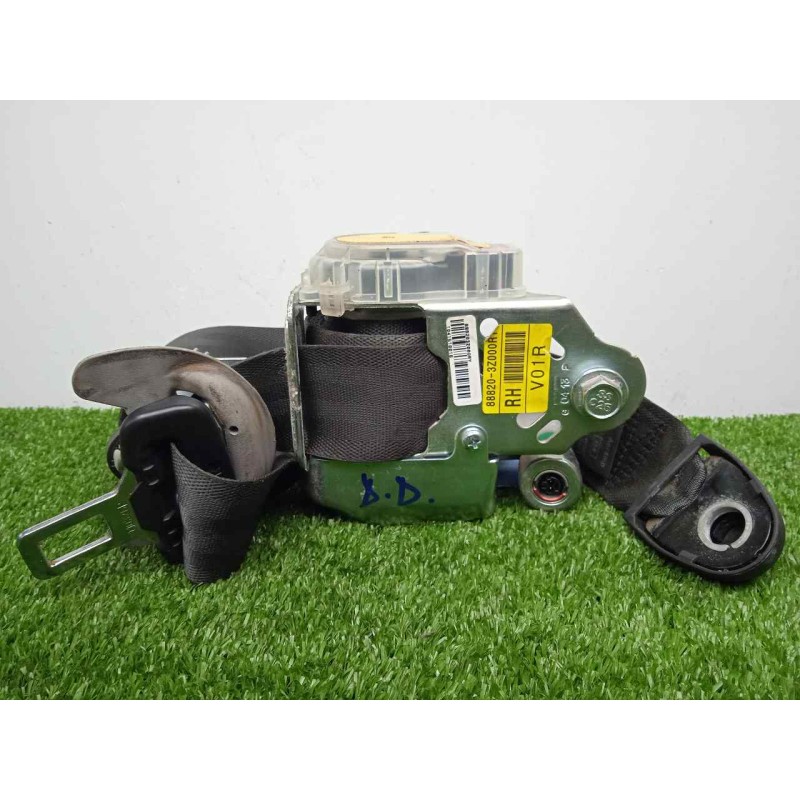 Recambio de cinturon seguridad delantero derecho para hyundai i40 cw 1.7 crdi cat referencia OEM IAM 888203Z000RY  