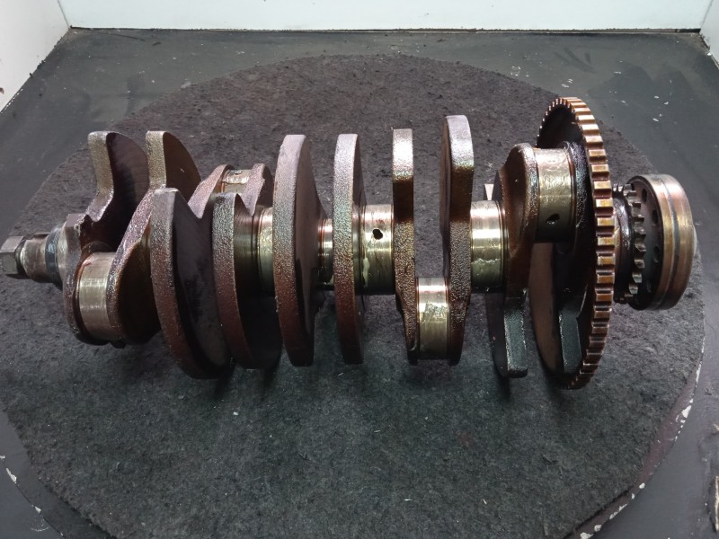 Recambio de cigueñal para volkswagen passat berlina (3b2) 2.3 v5 cat (agz) referencia OEM IAM 021A  