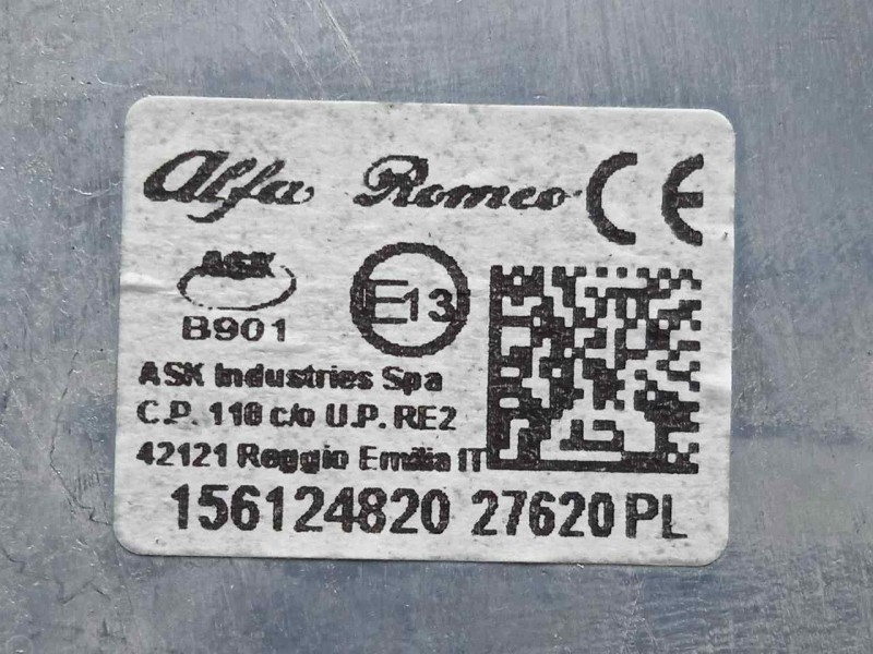 Recambio de antena para alfa romeo stelvio (630) 2.2 jtdm cat referencia OEM IAM 156124820 ALETA DE TIBURON 