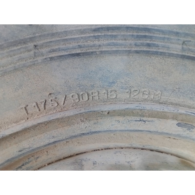 Recambio de neumatico repuesto para ssangyong rexton 2.7 turbodiesel cat referencia OEM IAM T175/90R16 KUMHO 