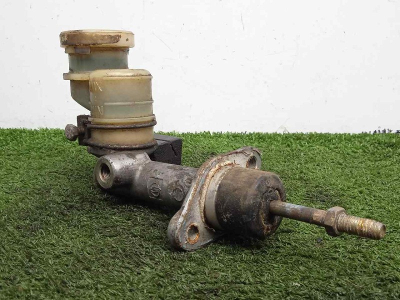 Recambio de bombin embrague para ssangyong rexton 2.7 turbodiesel cat referencia OEM IAM SINREFERENCIA  