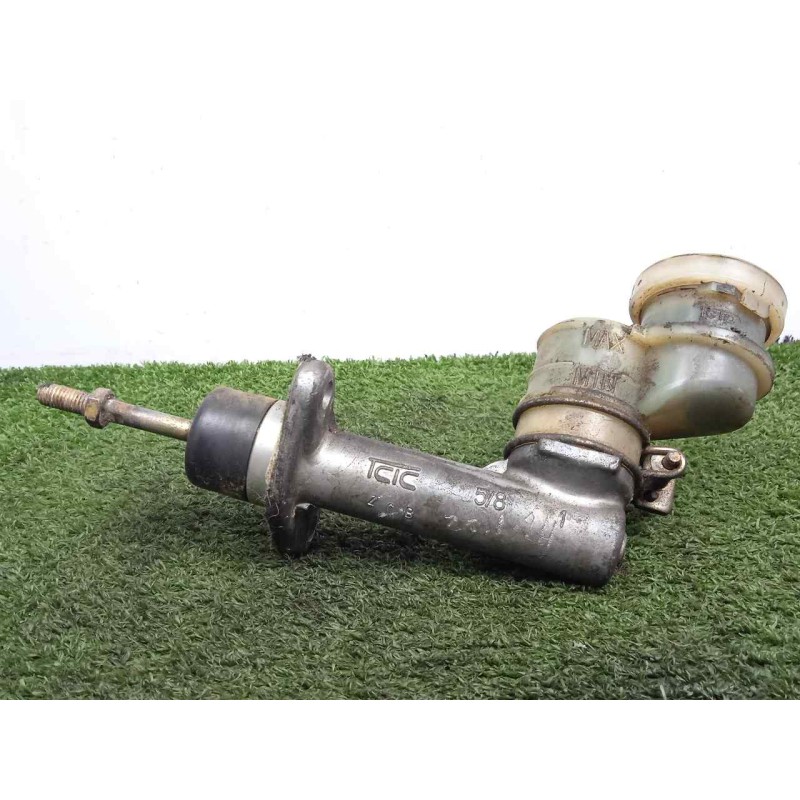 Recambio de bombin embrague para ssangyong rexton 2.7 turbodiesel cat referencia OEM IAM SINREFERENCIA  