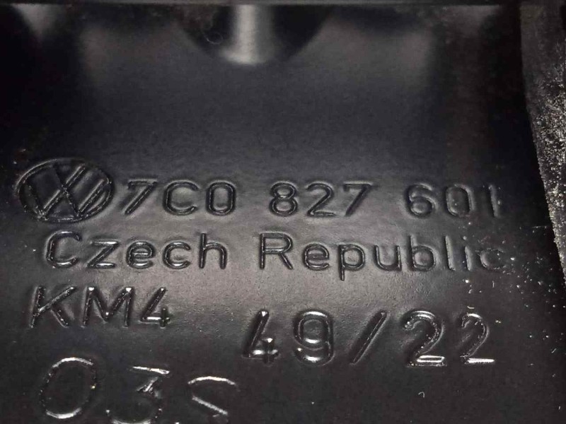 Recambio de moldura para man tge kasten (uy) 2.0 tdi referencia OEM IAM 7C0827601 TOPE.PORTON 