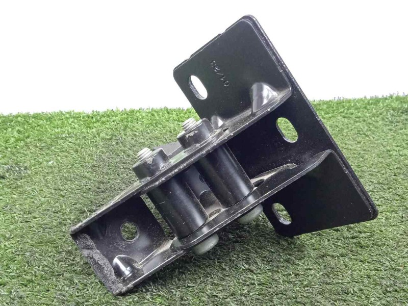 Recambio de moldura para man tge kasten (uy) 2.0 tdi referencia OEM IAM 7C0827601 TOPE.PORTON 