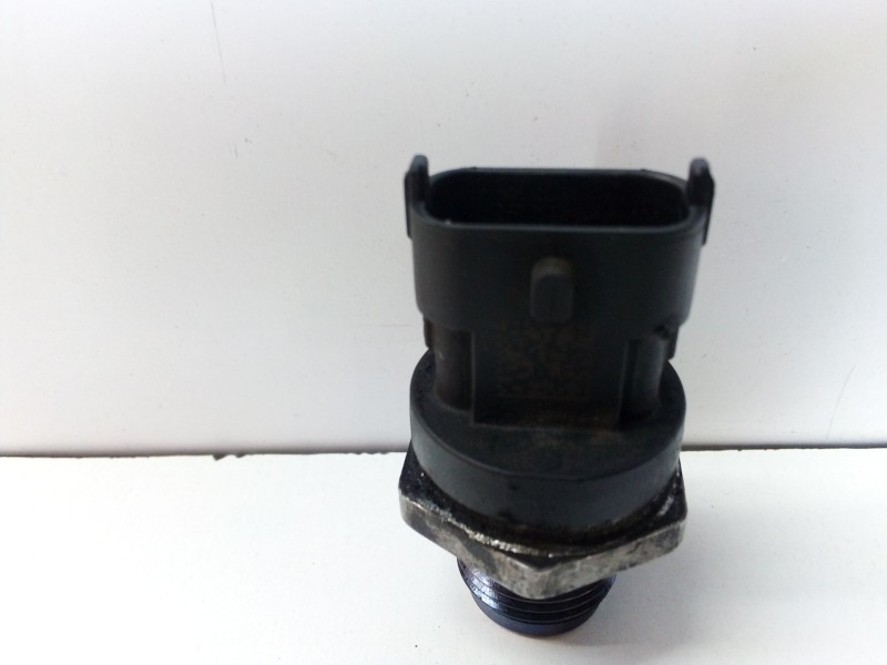 Recambio de sensor presion para iveco daily caja cerrada (1989 =>) 2.8 diesel referencia OEM IAM 0281002706  