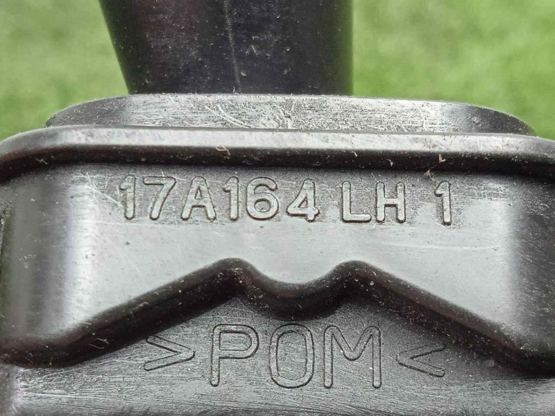 Recambio de mando limpia para toyota avensis berlina (t 22) 2.0 turbodiesel cat referencia OEM IAM 17A164LH1  15.PIN