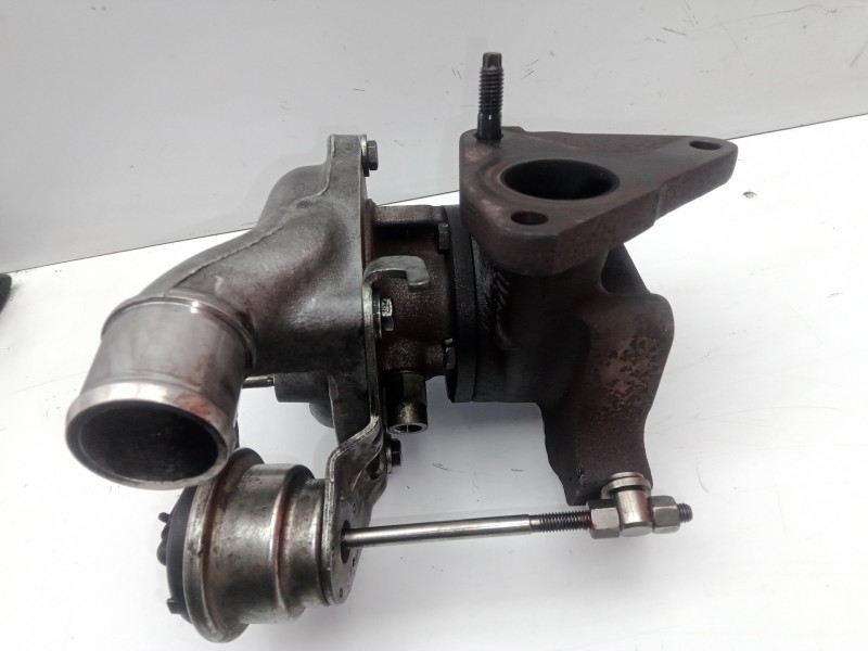 Recambio de turbocompresor para dacia sandero 1.5 dci diesel cat referencia OEM IAM 54359710011  