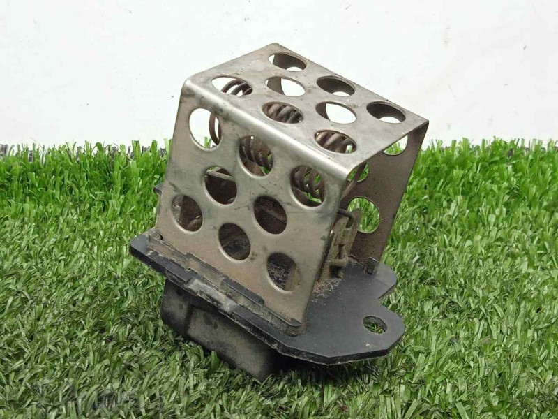 Recambio de resistencia calefaccion para renault megane iii berlina 5 p 1.5 dci diesel referencia OEM IAM M142561069  