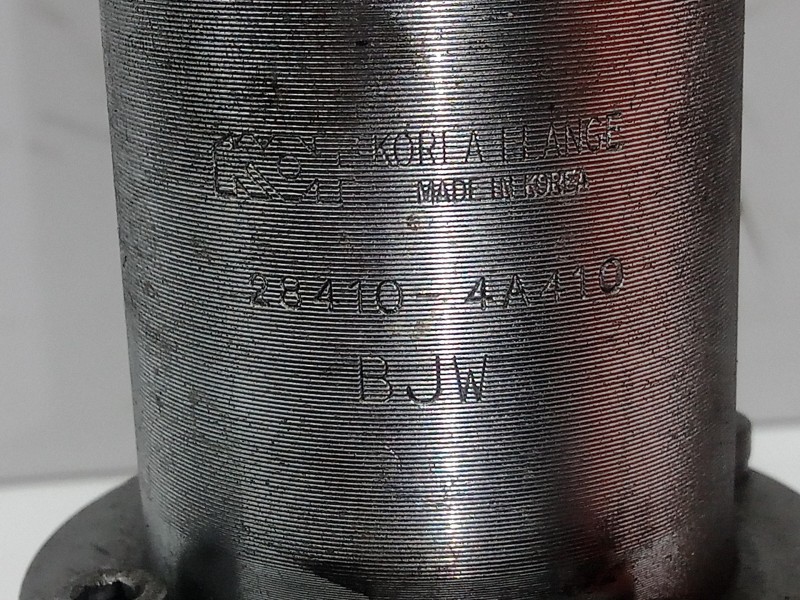 Recambio de valvula egr para kia sorento 2.5 crdi referencia OEM IAM 284104A410 KOREA.FLANGUE 