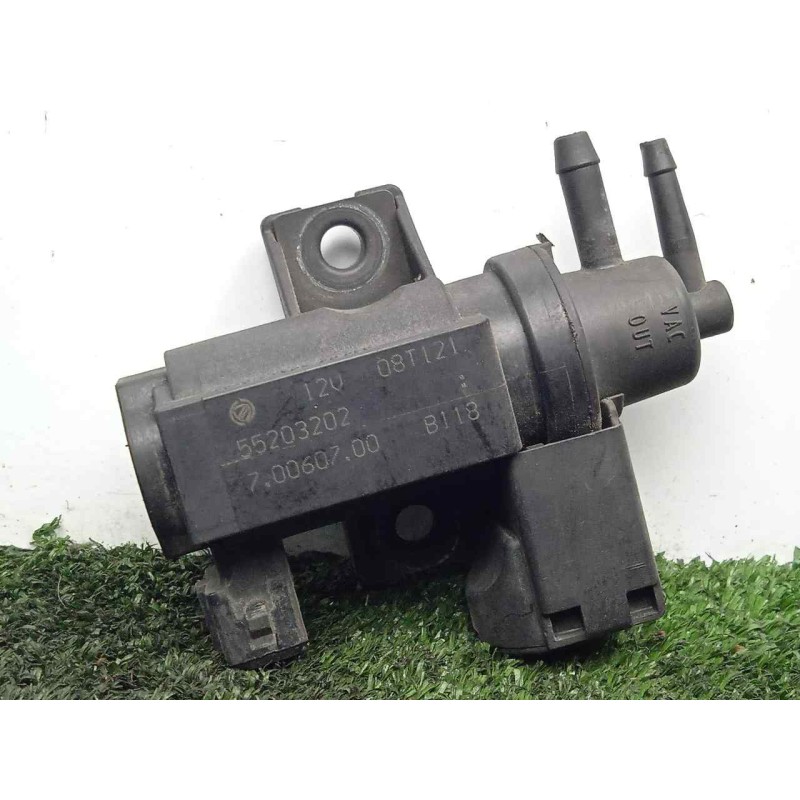 Recambio de valvula de vacio para iveco daily caja cerrada (2006 =>) 3.0 diesel referencia OEM IAM 55203202-70060700  