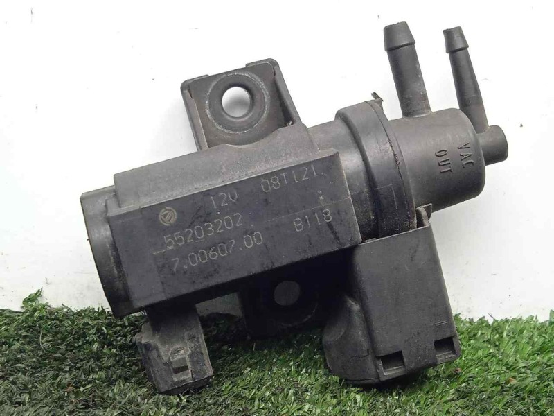 Recambio de valvula de vacio para iveco daily caja cerrada (2006 =>) 3.0 diesel referencia OEM IAM 55203202-70060700  