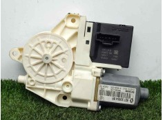 Recambio de motor elevalunas trasero derecho para renault megane iii berlina 5 p 1.5 dci diesel referencia OEM IAM 827306548R-96