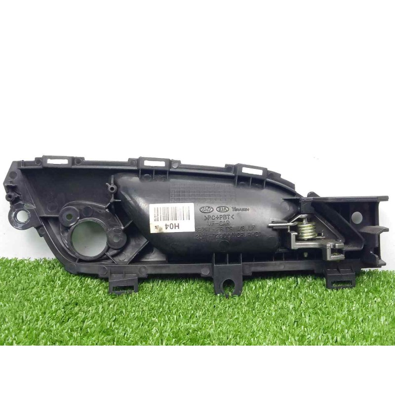Recambio de maneta interior delantera izquierda para hyundai i40 cw 1.7 crdi cat referencia OEM IAM 2511172800  