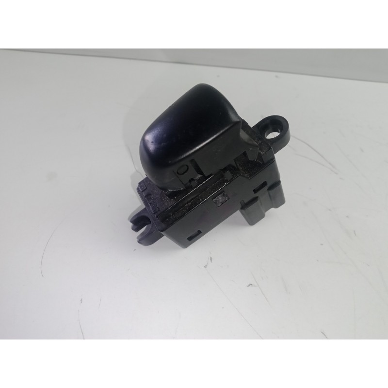 Recambio de mando elevalunas trasero izquierdo para nissan juke (f15) 1.2 16v cat referencia OEM IAM   