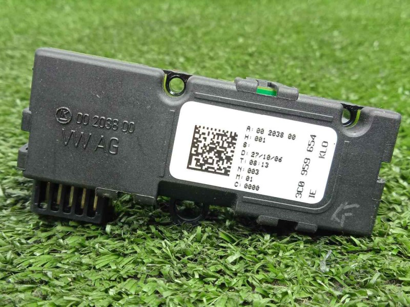 Recambio de modulo electronico para volkswagen passat variant (3c5) 2.0 tdi referencia OEM IAM 3C0959654  