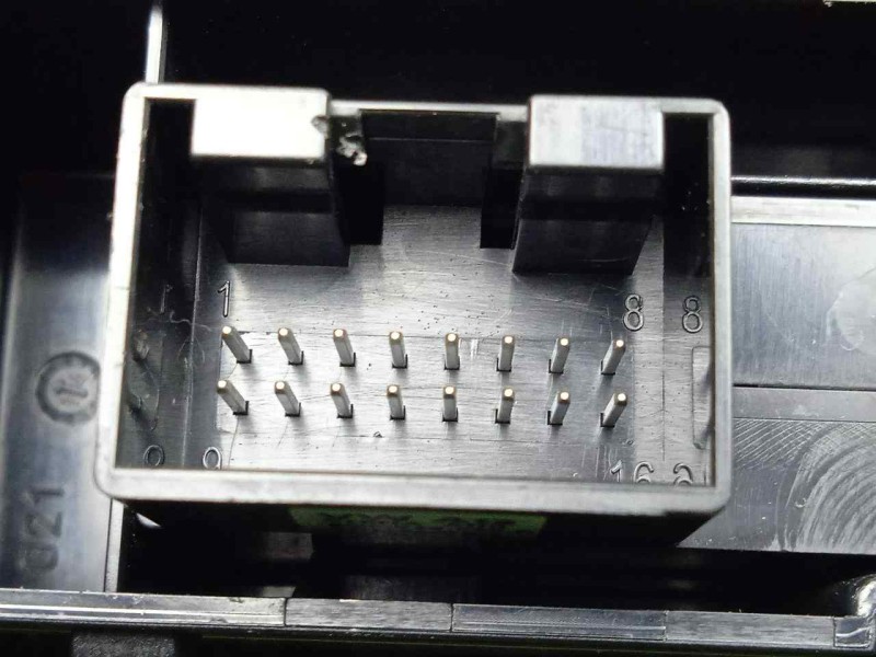 Recambio de modulo electronico para audi a3 sedán(8vs) 2.0 16v tdi referencia OEM IAM 5Q0035736A-8V0035736B  