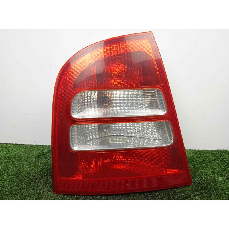 Recambio de piloto trasero izquierdo para skoda octavia berlina (1u2) 1.9 tdi referencia OEM IAM 1U6945095 00-04 