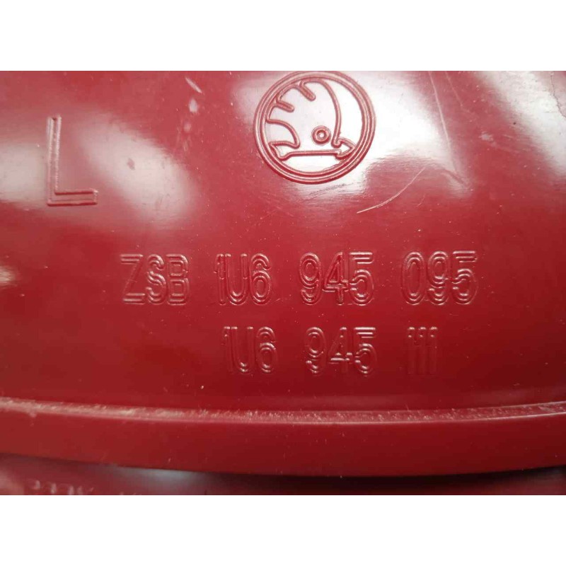 Recambio de piloto trasero izquierdo para skoda octavia berlina (1u2) 1.9 tdi referencia OEM IAM 1U6945095 00-04 