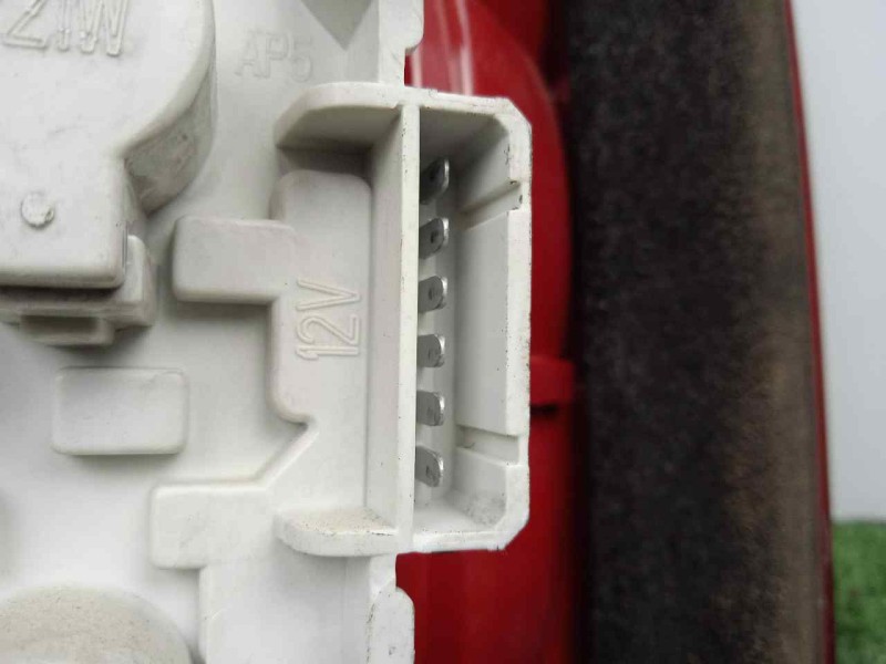 Recambio de piloto trasero izquierdo para skoda octavia berlina (1u2) 1.9 tdi referencia OEM IAM 1U6945095 00-04 