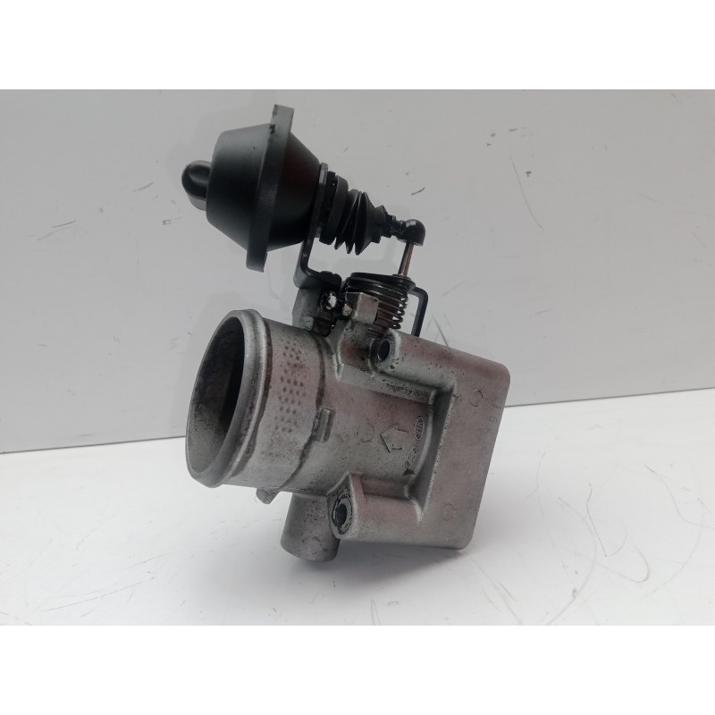 Recambio de caja mariposa para kia cee´d 1.6 crdi cat referencia OEM IAM 351102A700-351002XXXX  