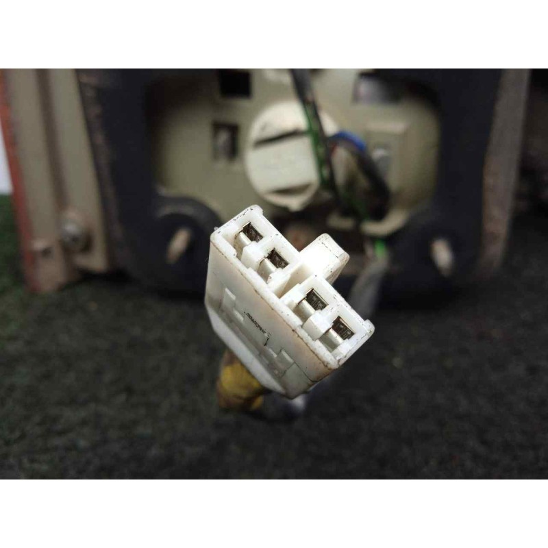 Recambio de piloto trasero derecho para kia carens 2.0 turbodiesel cat referencia OEM IAM  02-06 EXTERIOR