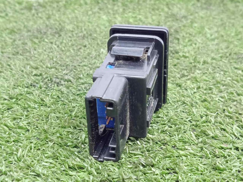 Recambio de interruptor para toyota rav 4 2.2 d-4d cat referencia OEM IAM 15C032 ESP 