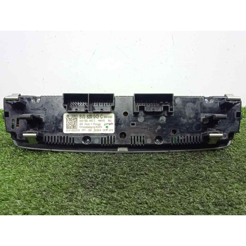 Recambio de mando climatizador para audi a3 sedán(8vs) 2.0 16v tdi referencia OEM IAM 8V0820043C  