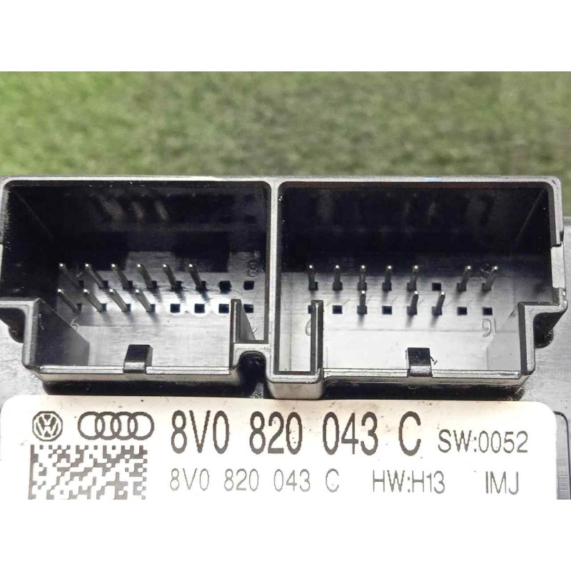 Recambio de mando climatizador para audi a3 sedán(8vs) 2.0 16v tdi referencia OEM IAM 8V0820043C  