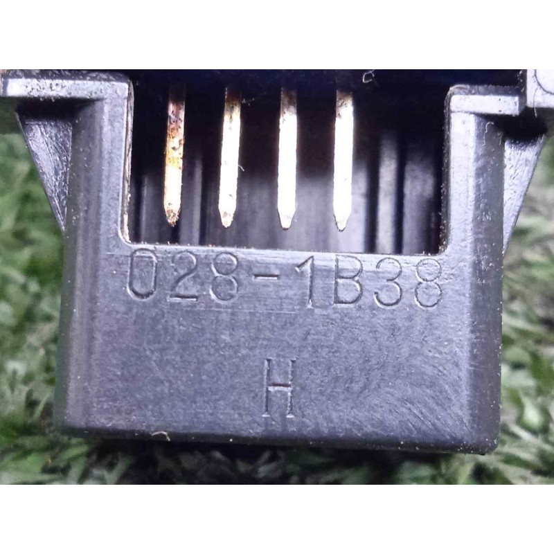 Recambio de interruptor para toyota rav 4 2.2 d-4d cat referencia OEM IAM 0281B38-15C040  