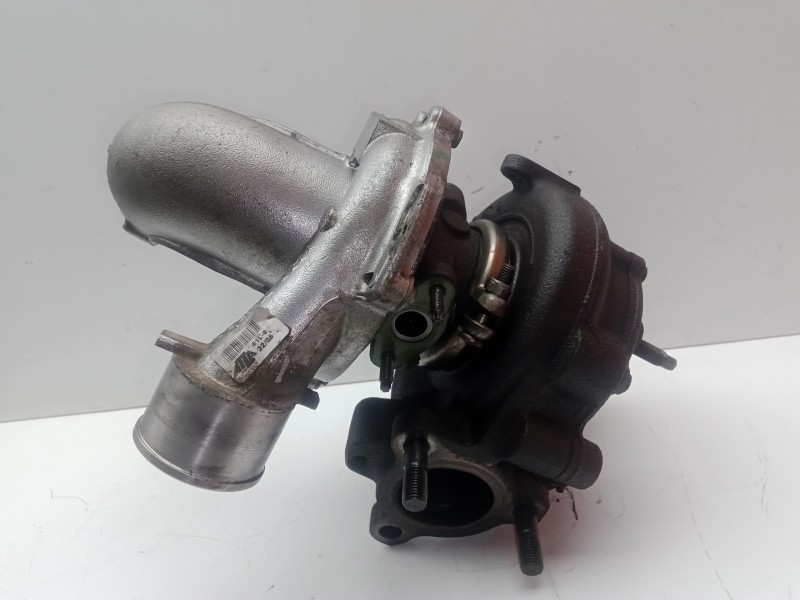 Recambio de turbocompresor para toyota avensis wagon (t25) 2.2 d-4d cat referencia OEM IAM 172010R011  