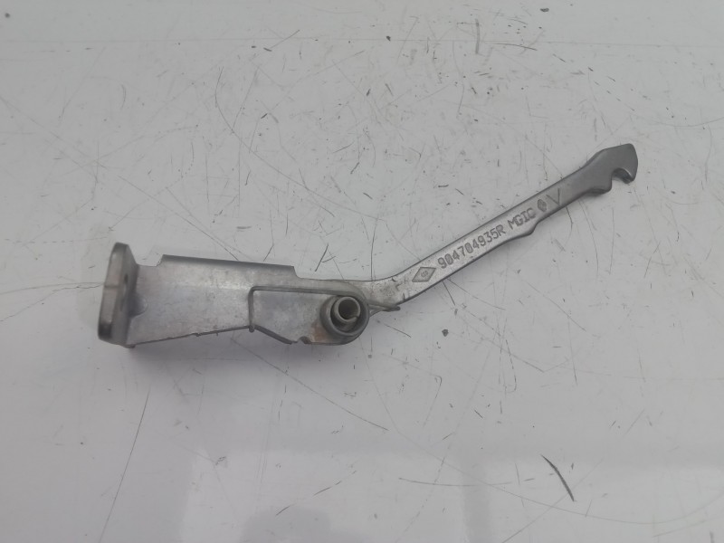 Recambio de retenedor puerta para dacia dokker express 1.5 dci diesel fap cat referencia OEM IAM 904704935R  