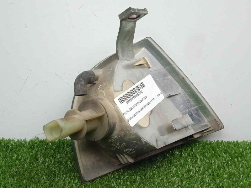 Recambio de piloto delantero izquierdo para skoda octavia berlina (1u2) 1.9 tdi referencia OEM IAM  96-00 - RAYADO 