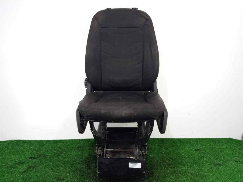 Recambio de asiento delantero derecho para iveco daily furgón 2.3 diesel cat referencia OEM IAM SINREFERENCIA  14-19