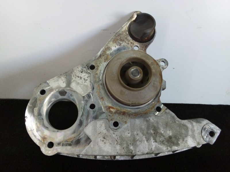 Recambio de bomba agua para iveco daily pr 2.3 diesel cat referencia OEM IAM 504377948-504323990  