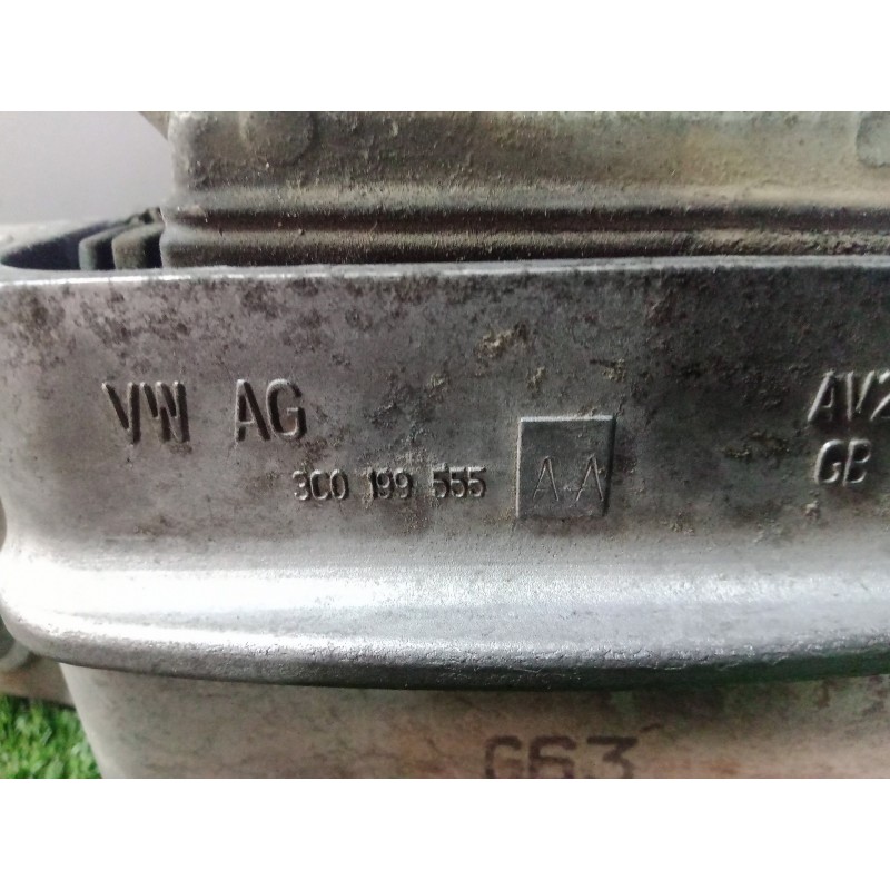 Recambio de soporte motor para volkswagen passat berlina (3c2) 2.0 tdi referencia OEM IAM 3C0199555  