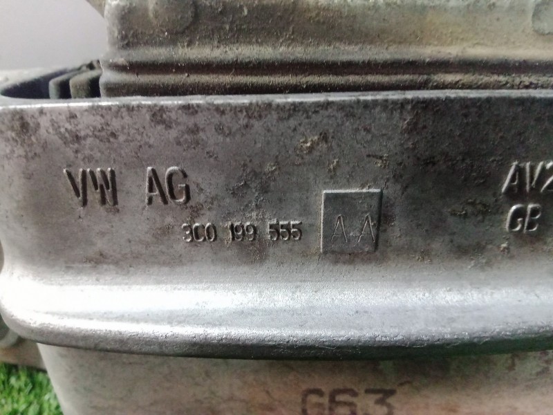 Recambio de soporte motor para volkswagen passat berlina (3c2) 2.0 tdi referencia OEM IAM 3C0199555  