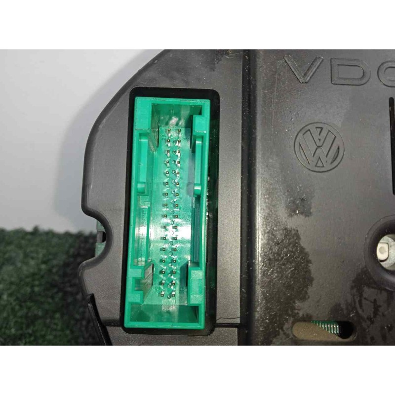 Recambio de cuadro instrumentos para volkswagen polo (9n1) 1.4 16v referencia OEM IAM 110080124001A-6Q0920800  