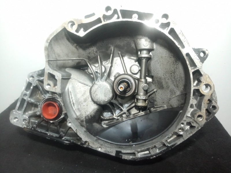 Recambio de caja cambios para opel kadett e 1.6 referencia OEM IAM F13W394 5.VELOCIDADES MANUAL